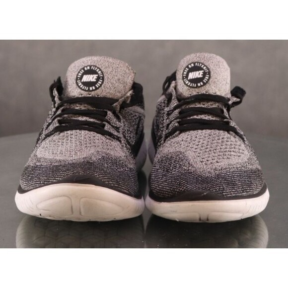Nike Free Run Flyknit Women's Running Shoes Size 9 Oreo Black Gray 942839-101 - Picture 3 of 11
